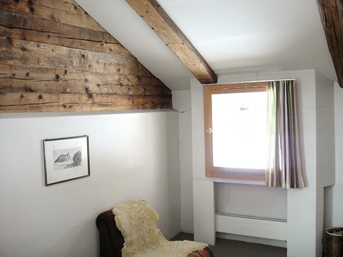 Aufenthaltsraum Büro Casa Cadruvi Aufenthaltsraum Büro Ferienhaus Casa Cadruvi Giraniga Obersaxen Graubünden