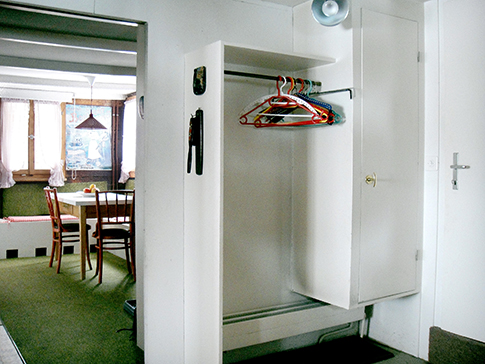 Garderobe Gang Casa Cadruvi Garderobe Gang Ferienhaus Casa Cadruvi Giraniga Obersaxen Graubünden